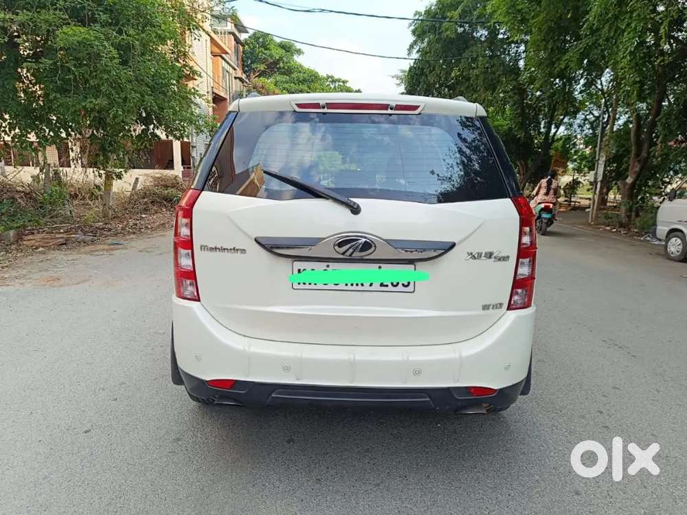 Mahindra Xuv500 2015