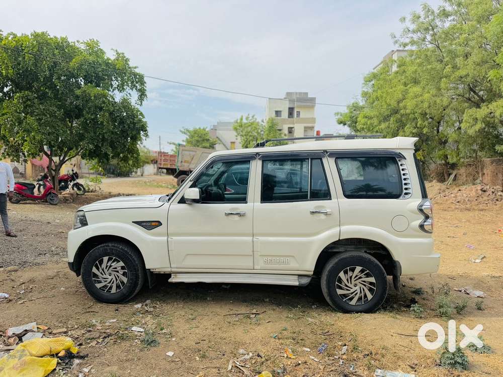 Mahindra Scorpio Classic Diesel 2015