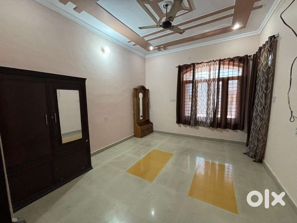 Independent 2bhk floor for rent