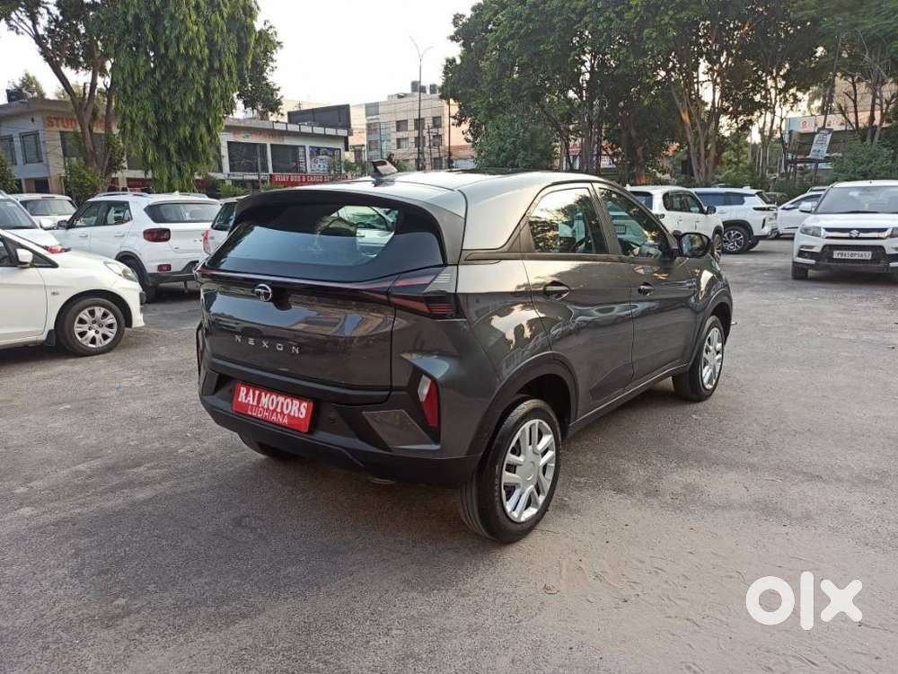 Tata Nexon Smart Plus1.2 Revotron Petrol 5 Mt, 2024, Petrol