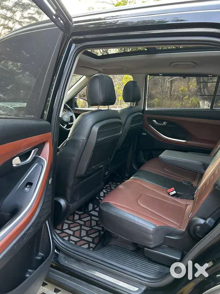 Hyundai Alcazar Platinum (o), 2023, Diesel-at, 7 Seater, Black