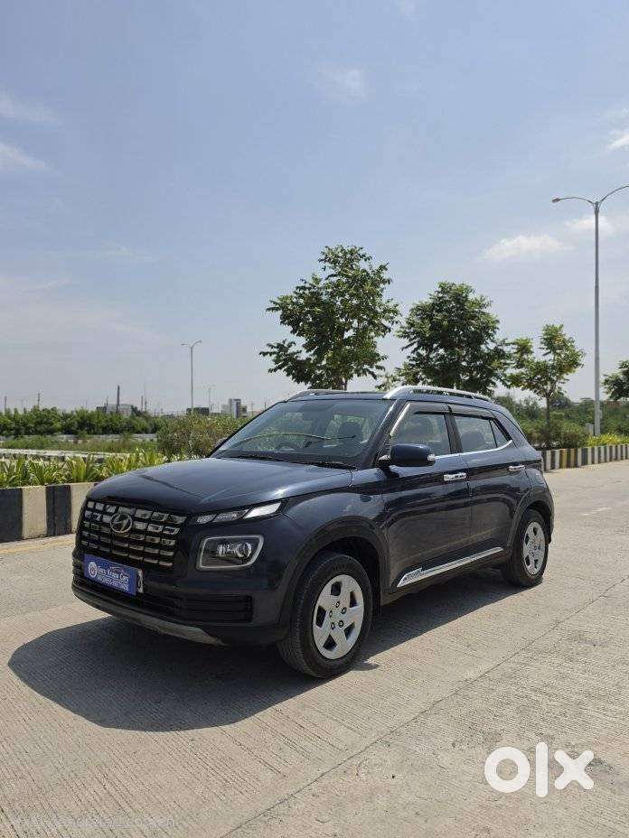 Hyundai Venue 1.2 S (o), 2022, Cng & Hybrids