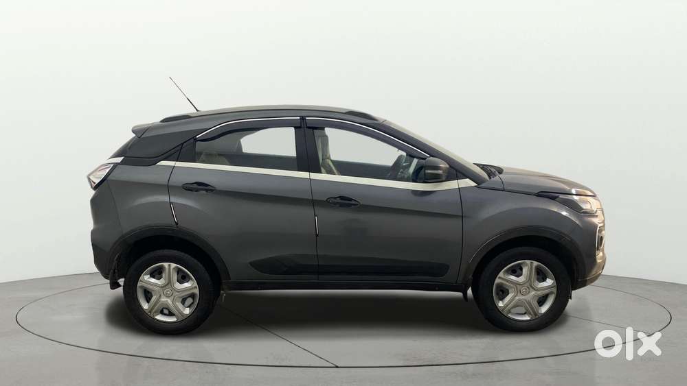 Tata Nexon 1.5 Revotorq Xma Amt (s), 2021, Petrol