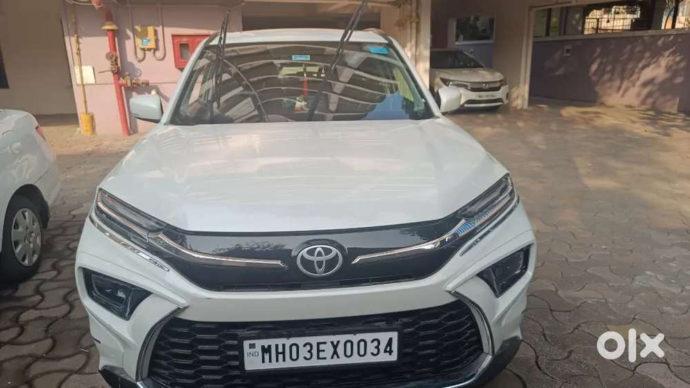 Brand New Toyota Urban Cruiser Hyryder 2025 Petrol 4700 Km Driven