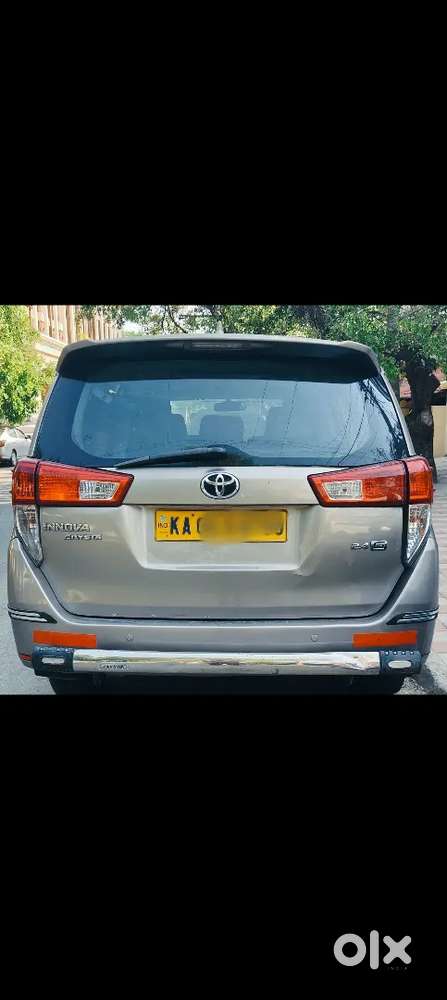 Toyota Innova Crysta 2017 Diesel 330000 Km Driven All Document R