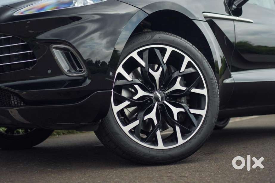 Aston Martin Dbx, 2021, Petrol