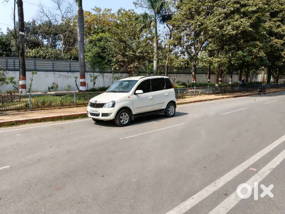 Mahindra Quanto C8 Top Model 2014