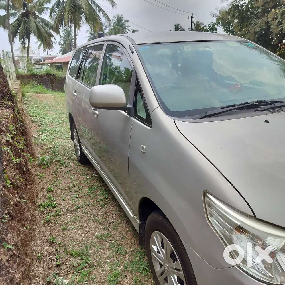 Toyota Innova 2.5 G 2013