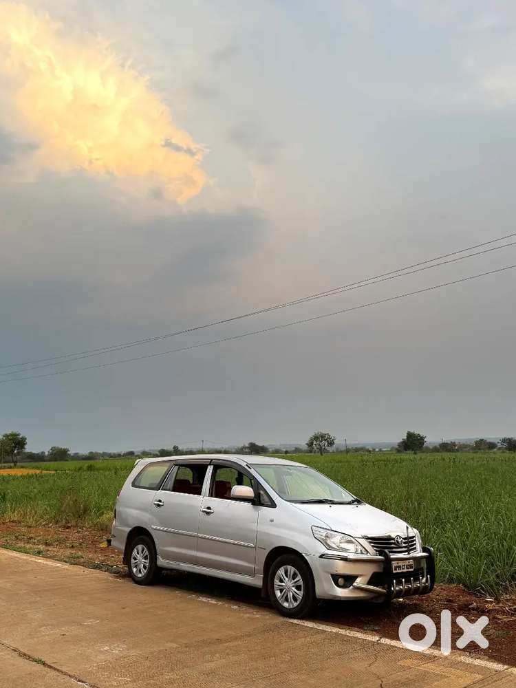 Toyota Innova 2013 Diesel 890000 Km Driven