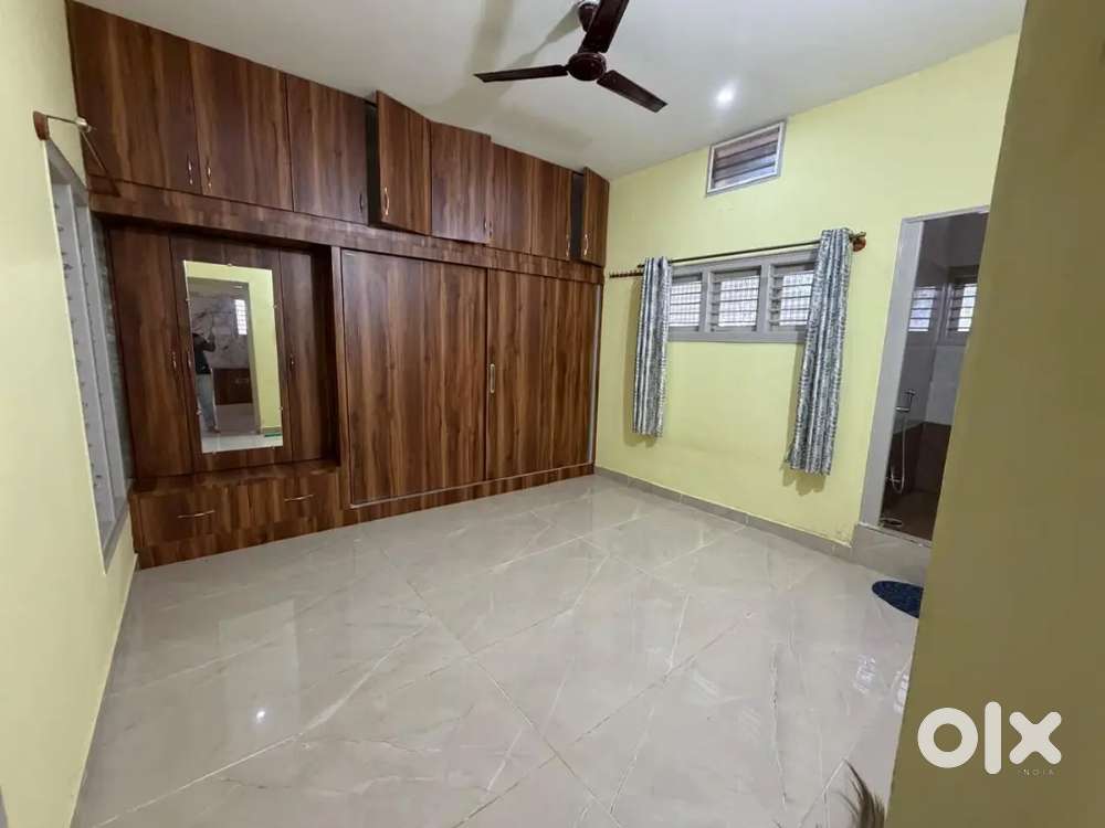 Hebbal 2nd stage house for rent in ground floor