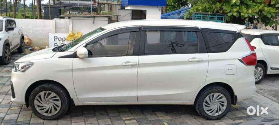 Maruti Suzuki Ertiga 1.5 Vxi, 2023, Petrol