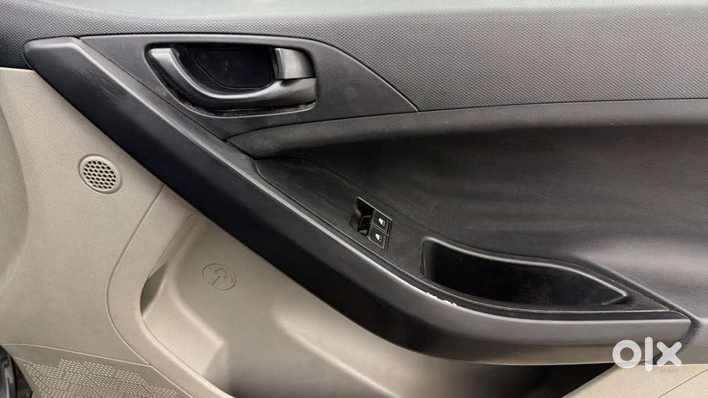 Tata Nexon 1.2 Revotron Xe, 2018, Petrol