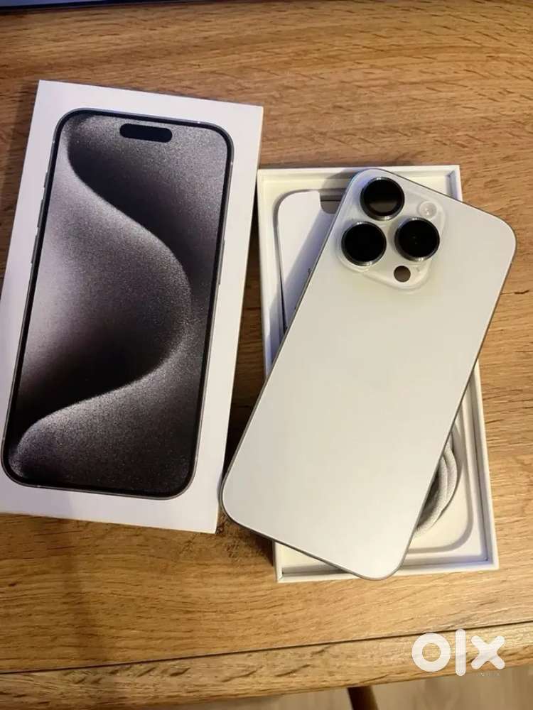 I phone 15 pro Max 12/256gb