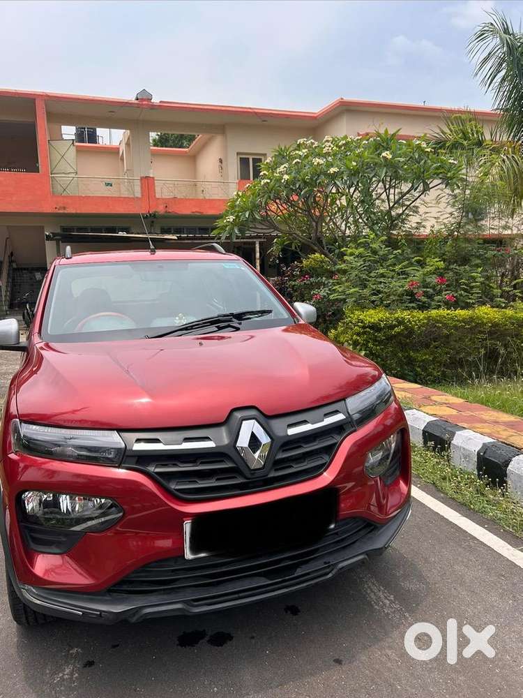 Kwid 1.0 Rxt Optional. In Showroom Condition. Less Driven