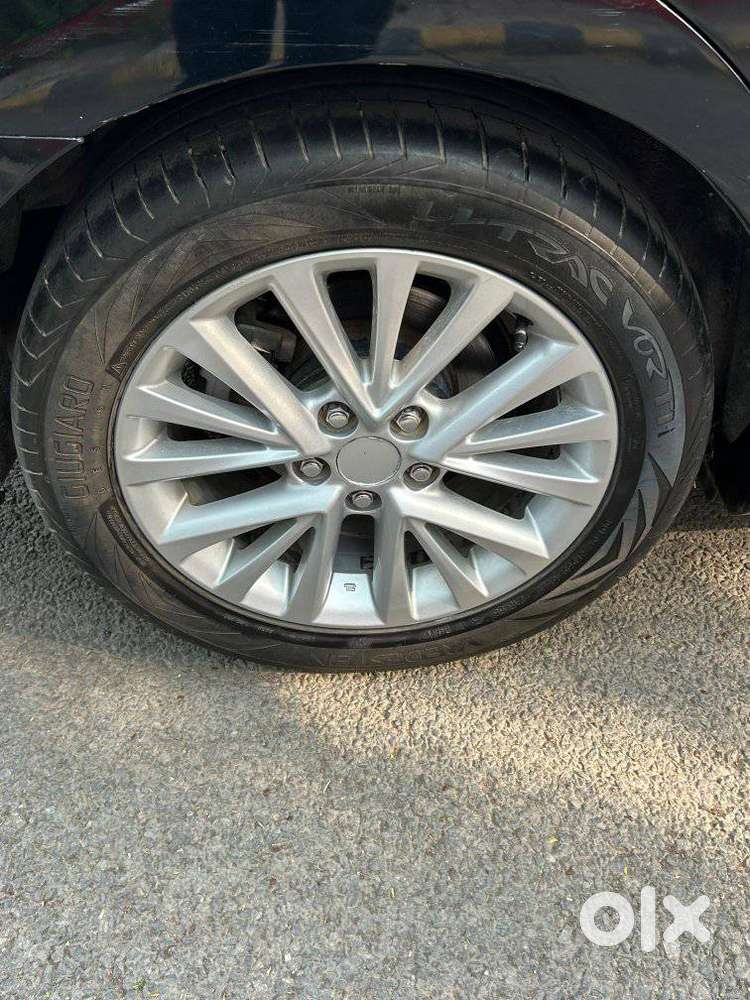Toyota Camry Hybrid 2.5, 2016