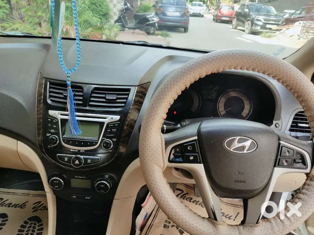 Hyundai Fluidic Verna 2011 Petrol 80000 Km Driven All Alloy Top Model