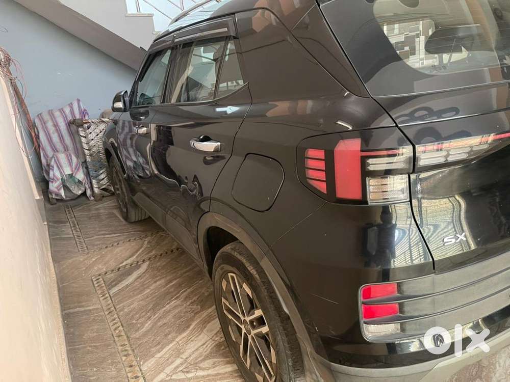 Hyundai Venue 2022 Diesel Well Maintained