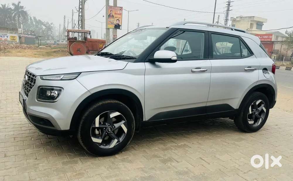 Hyundai Venue 2022 Diesel Well Maintained