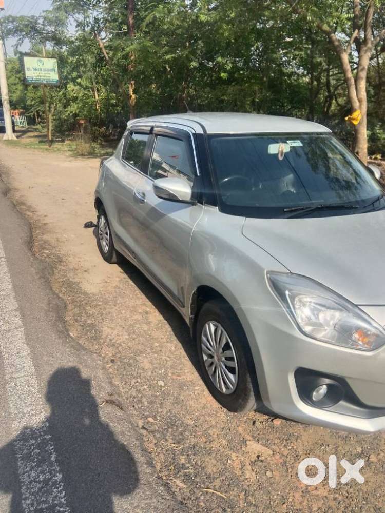 Maruti Suzuki Swift Vxi Optional, 2023, Petrol