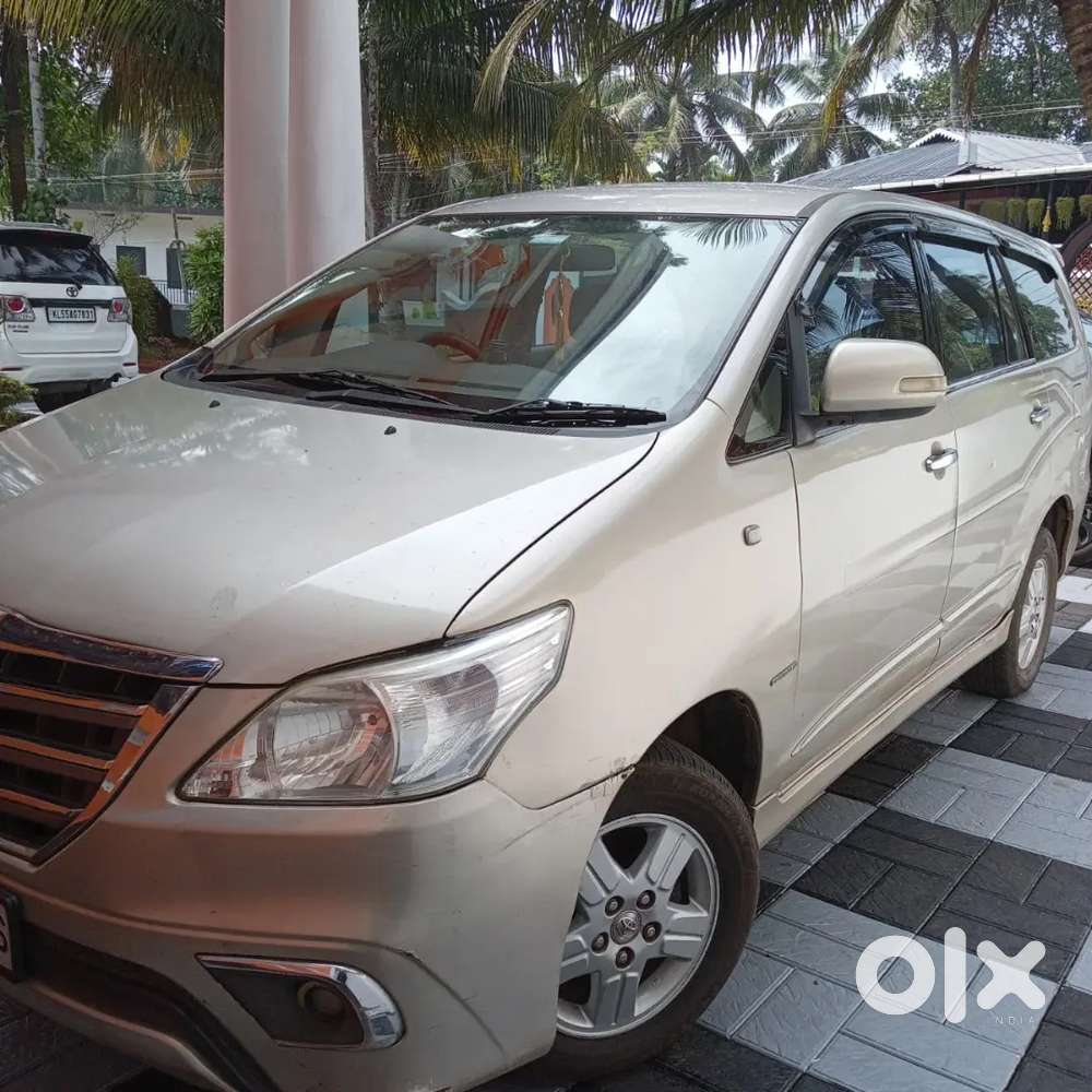 Toyota Innova Diesel 7 2014