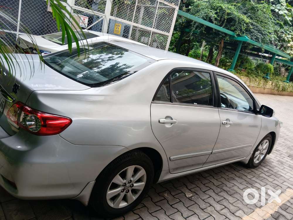 Toyota Corolla Altis 2013 Petrol Well Maintained