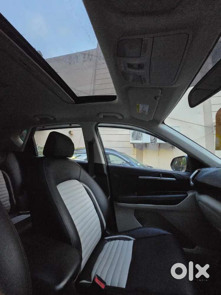 Sonet Diesel Auto Sunroof  2022