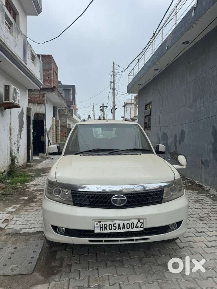 Tata Safari Storme 2012 Diesel Well Maintained