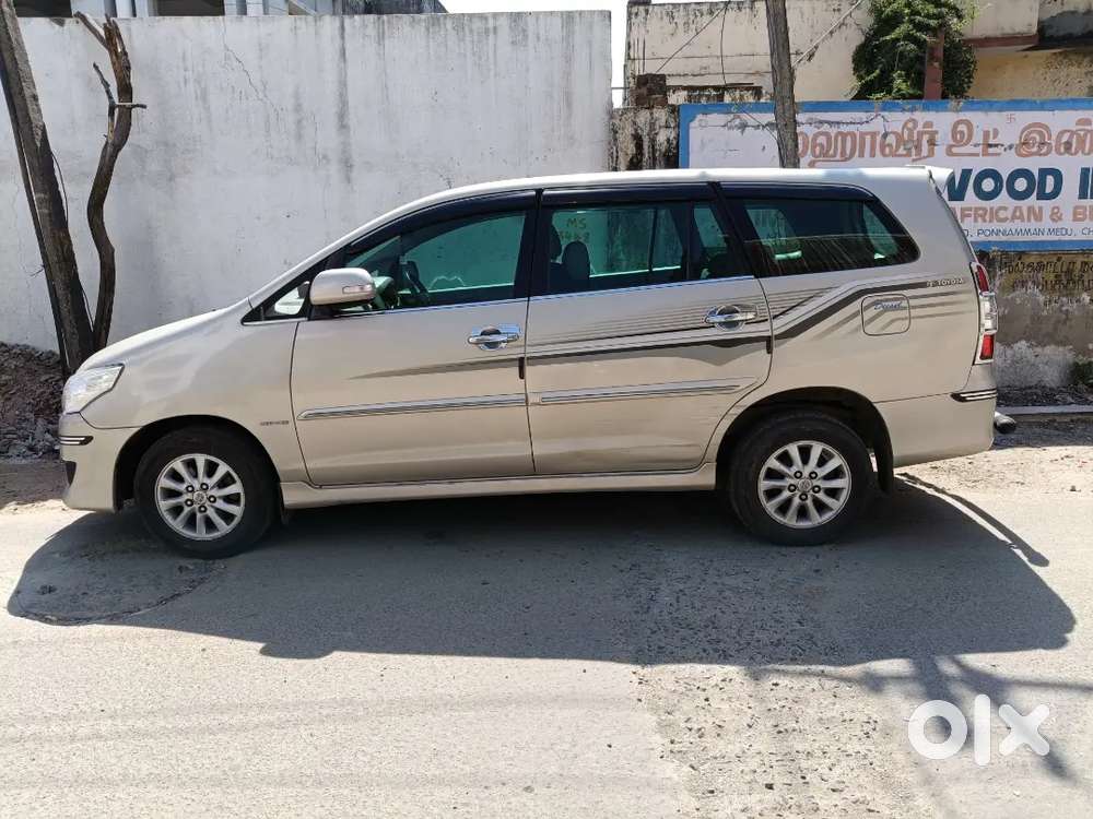 Toyota Innova 2013 Diesel Well Maintained