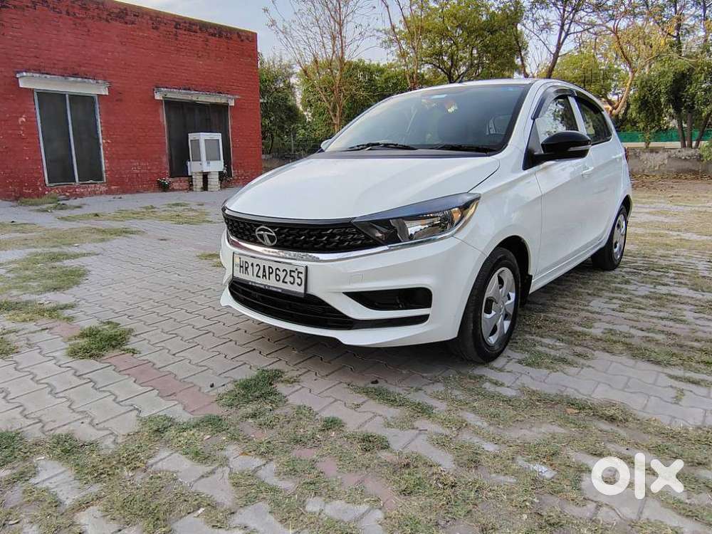 Tata Tiago 1.2 Revotron Xt (o), 2022, Petrol