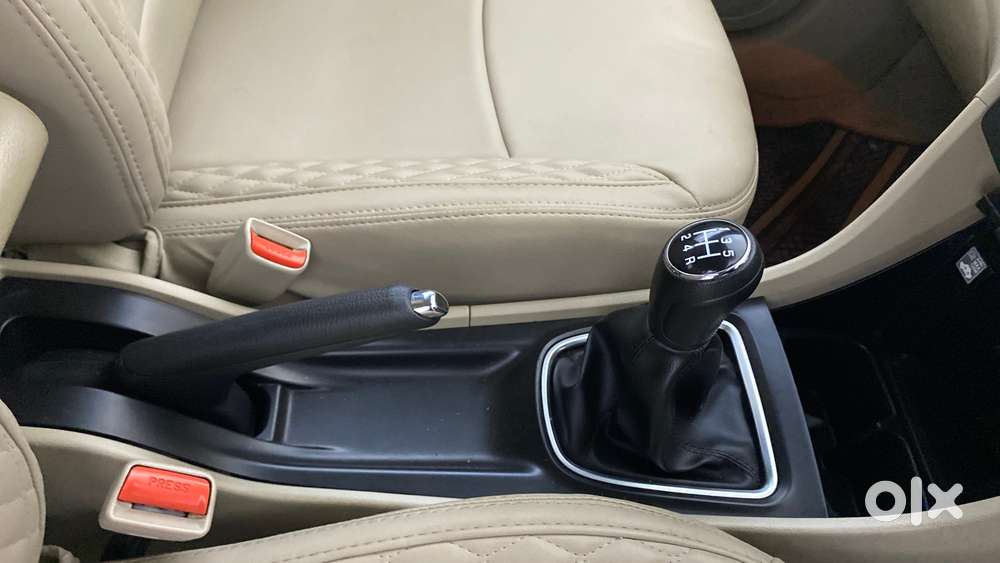 Maruti Suzuki Ciaz 1.5 Zeta Shvs Mt, 2022, Petrol