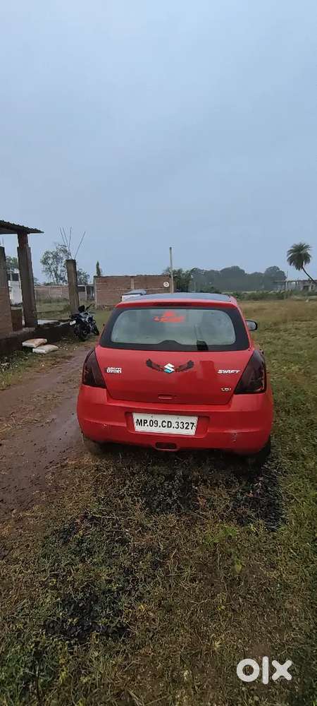 Good Condition Me Gaadi He Koi Kaam Nhi He Gaadi Ke Andar
