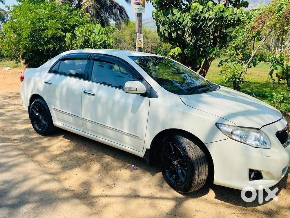 Toyota Corolla Altis 2011