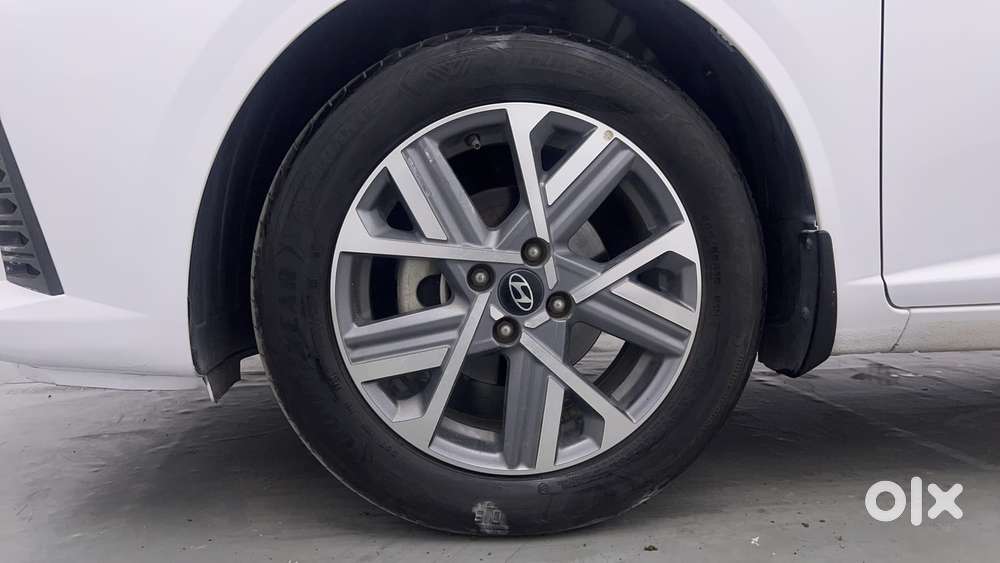 Hyundai Verna 1.5 Sx (o) Vtvt Ivt, 2023, Petrol