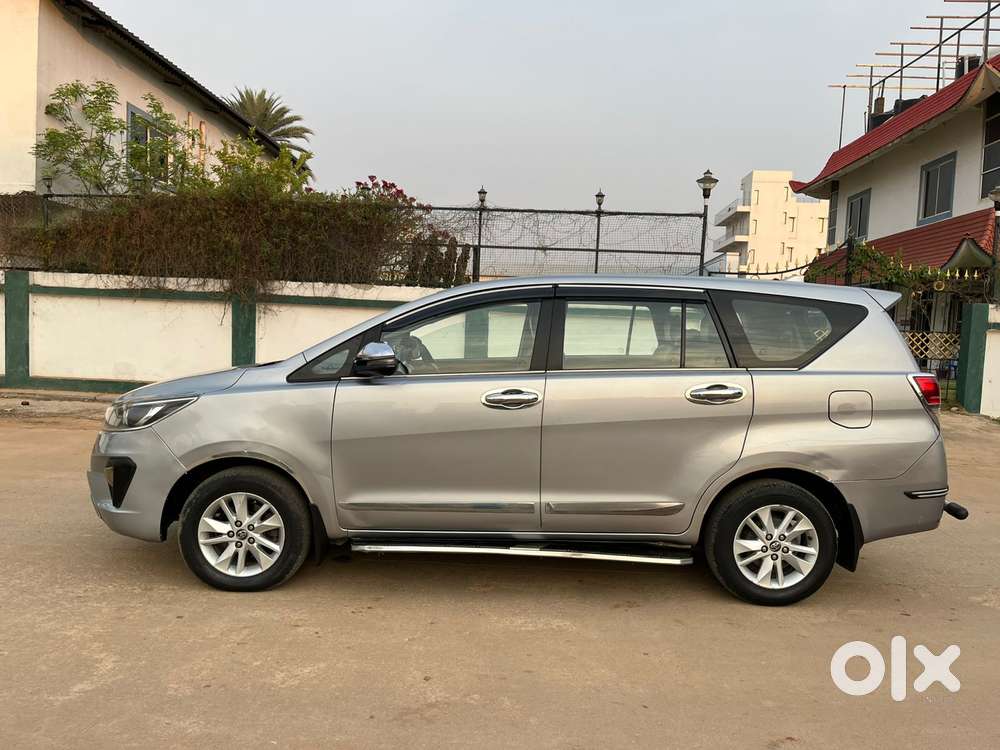 Toyota Innova Crysta 2.7 Gx At 8s, 2018, Diesel