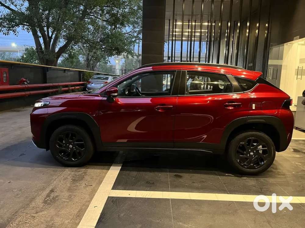 Maruti Suzuki Fronx(car Showroom)