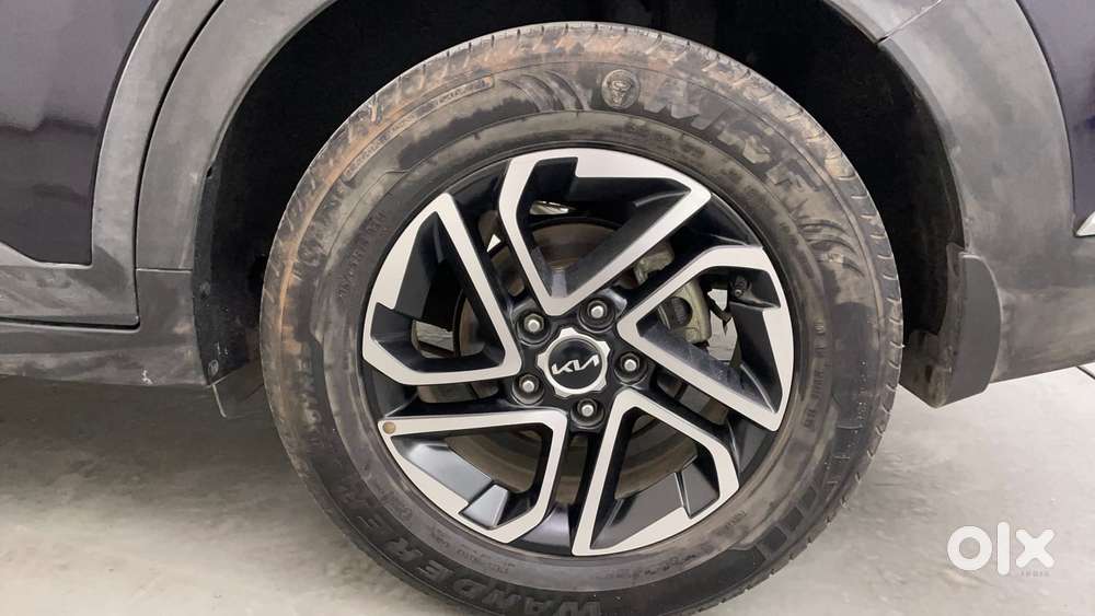 Kia Carens 1.4 Luxury Plus 6 Str, 2022, Petrol