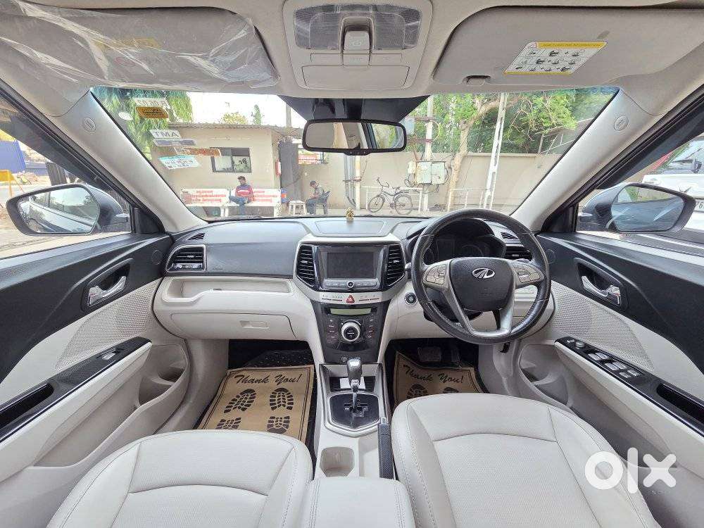 Mahindra Xuv300 1.2 W8 (o) Amt Petrol, 2021, Petrol