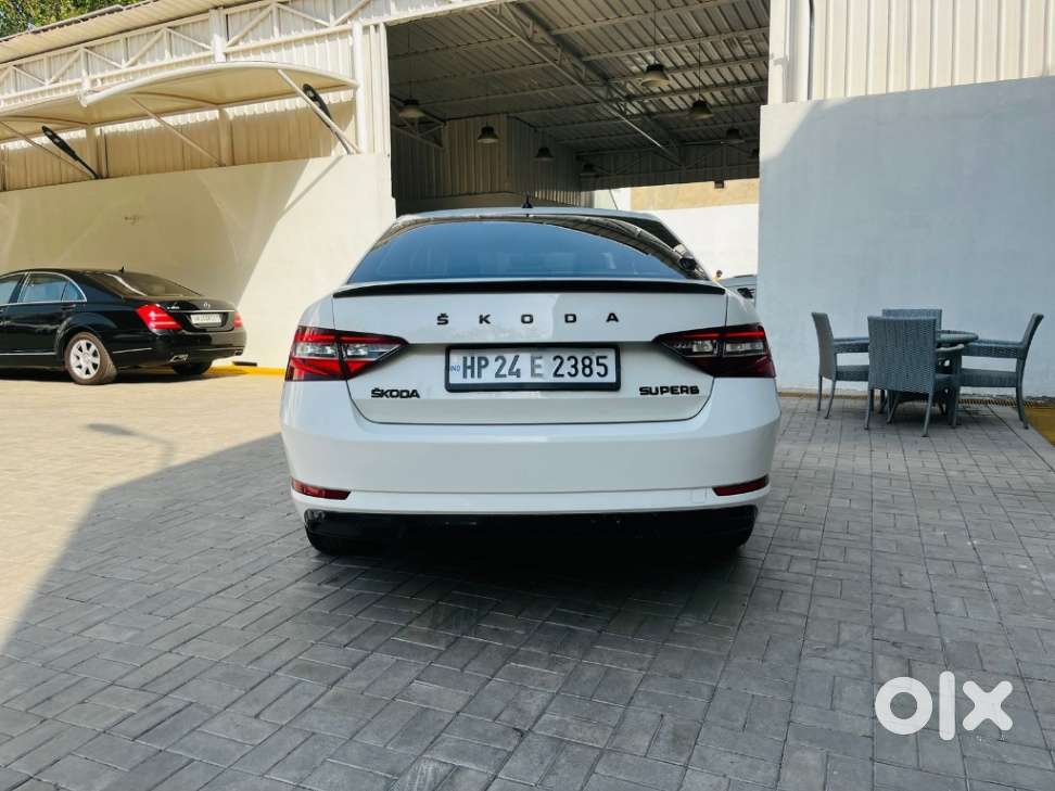 Skoda Superb Style 1.8 Tsi At, 2018, Petrol