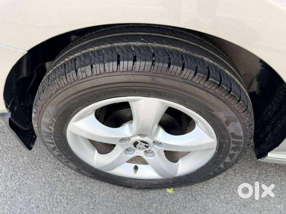 Skoda Rapid 1.6 Mpi Ambition Plus Alloy, 2015, Petrol