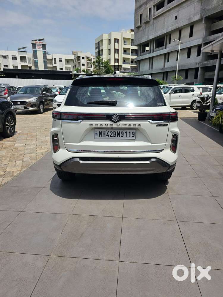Maruti Suzuki Grand Vitara 1.5 Alpha Plus Intelligent Hybrid Ecvt, 2..