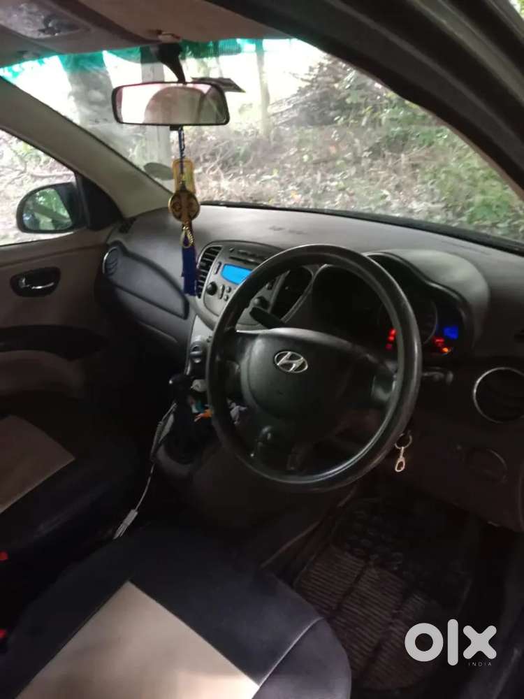 Hyundai I10 Sportz 2012