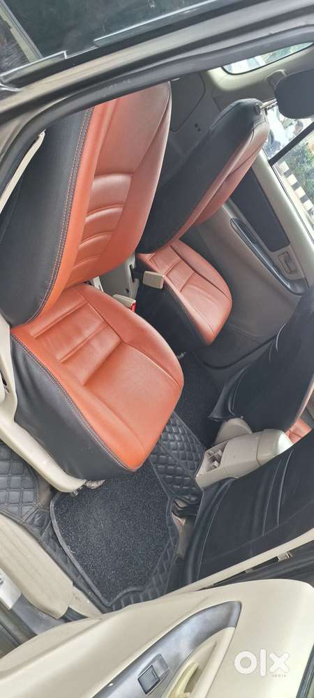 Toyota Innova 2.5 E Diesel Ps 7-seater, 2012, Diesel