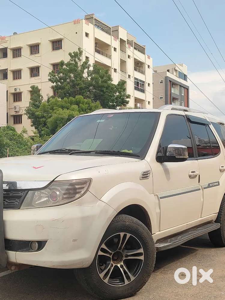 Tata Safari Storme 2014