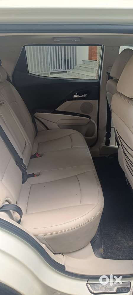 Mahindra Xuv300 W8 (o) 1.5 Diesel Amt, 2020, Diesel