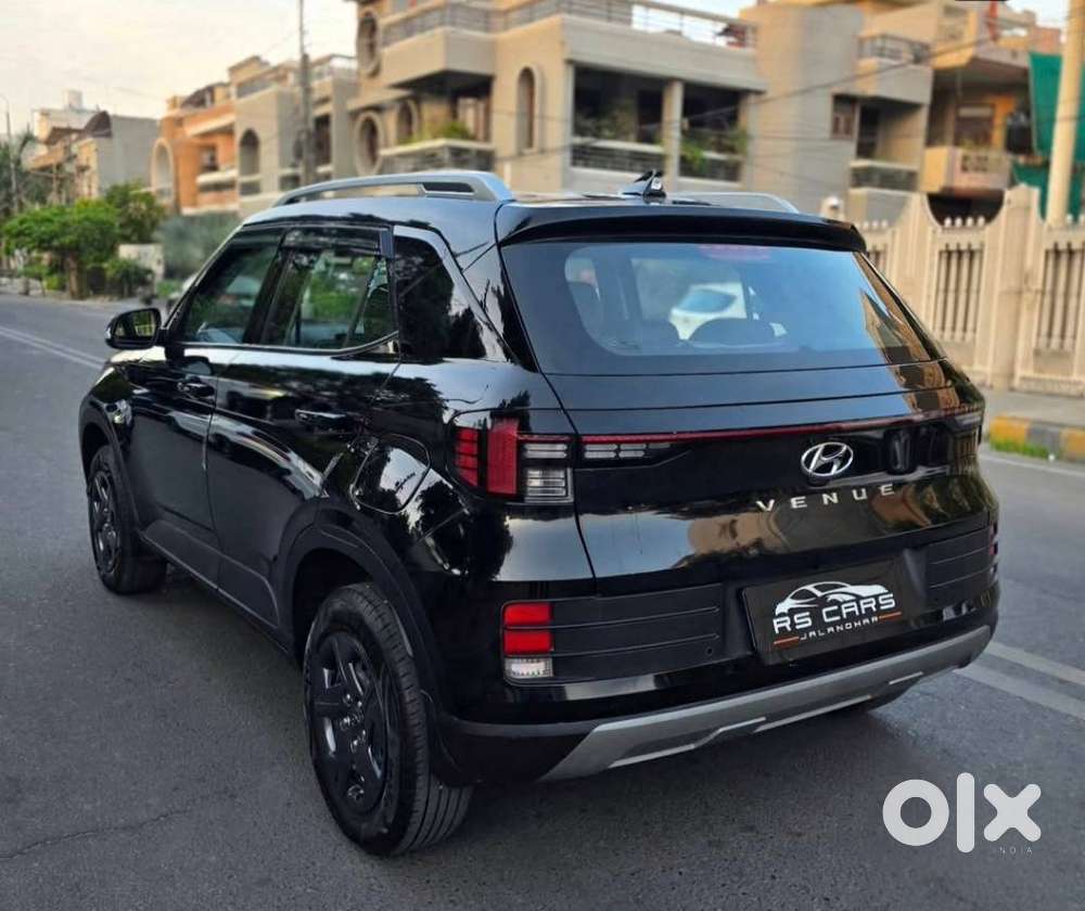 Hyundai Venue 1.2 S (o), 2024, Petrol