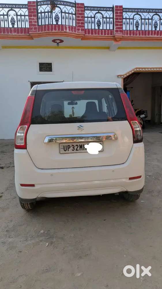 Gaadi Showroom Condition Me Hai Koi Bhi Dent Nhi Hai