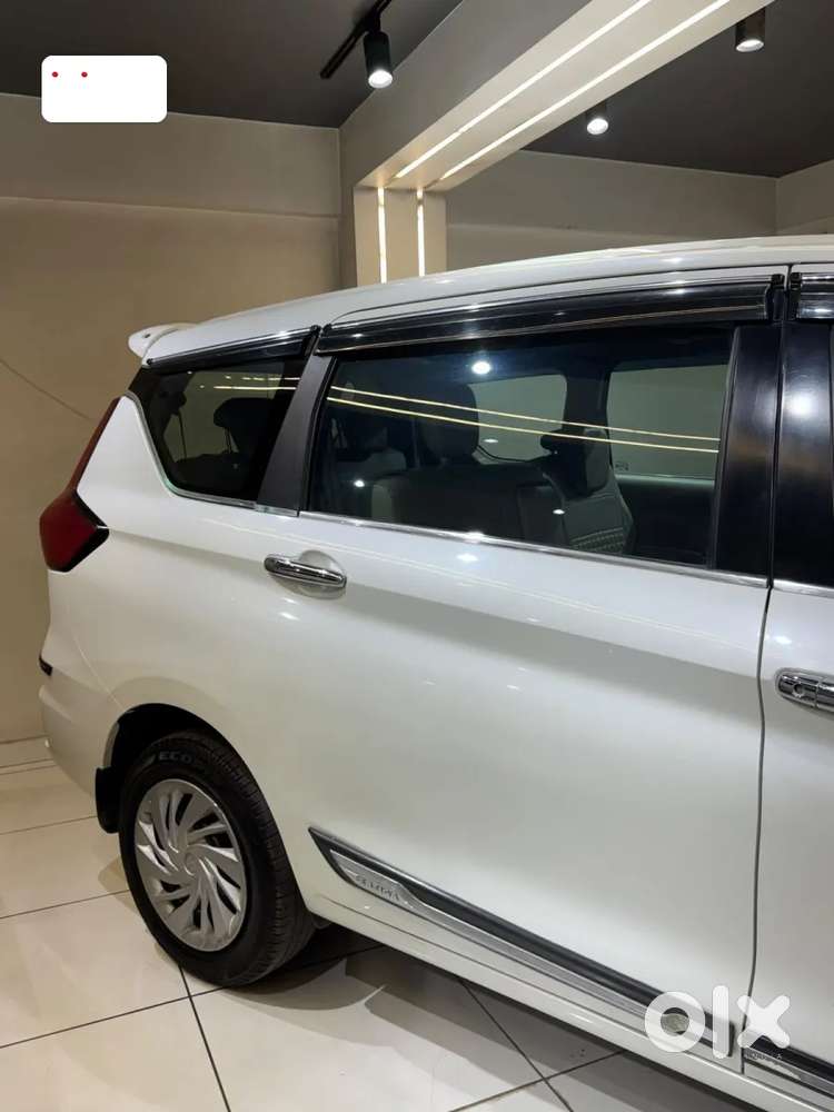 Maruti Suzuki Ertiga Vxi At, 2022, Petrol
