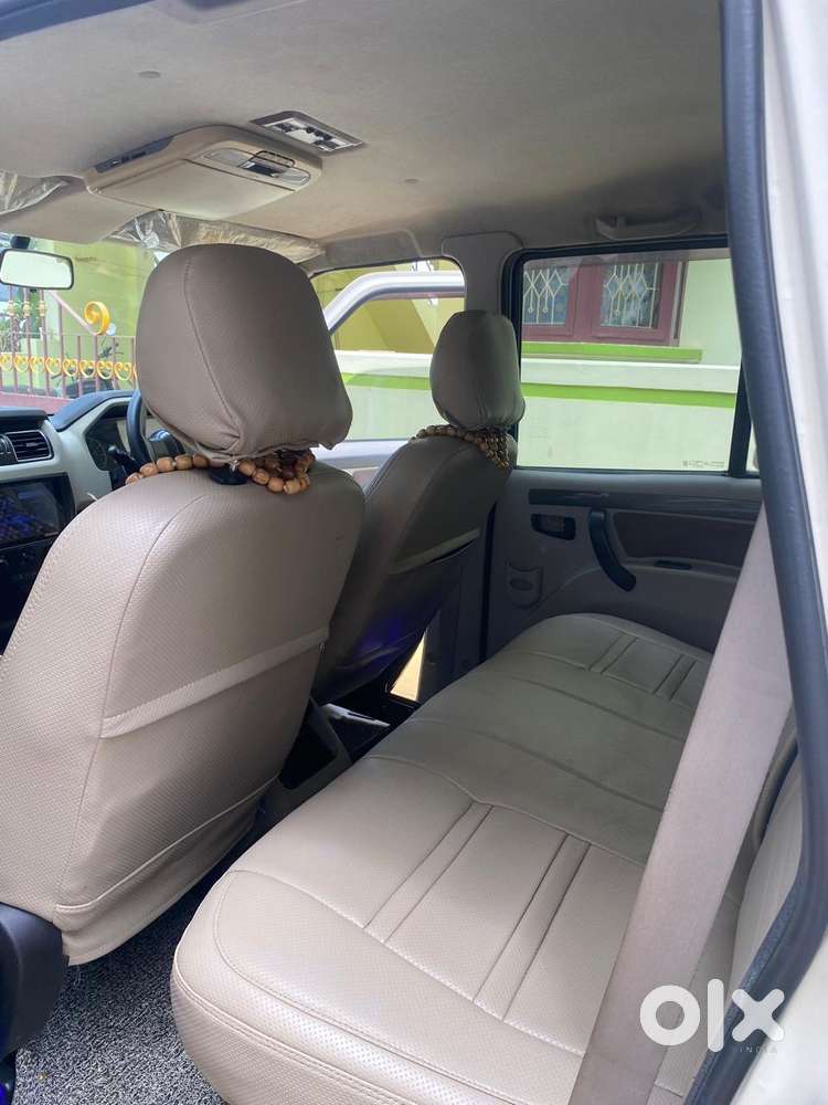 Mahindra Scorpio S8, 2015, Diesel