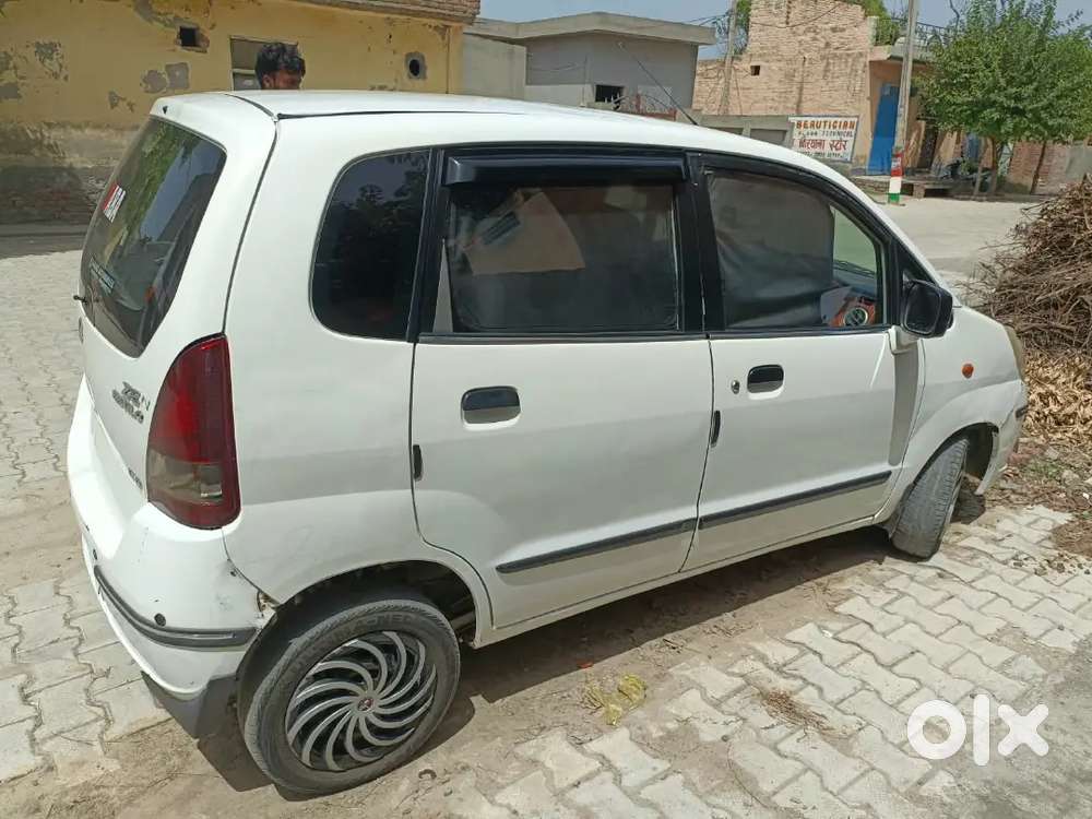 Maruti Suzuki Zen Estilo 2009