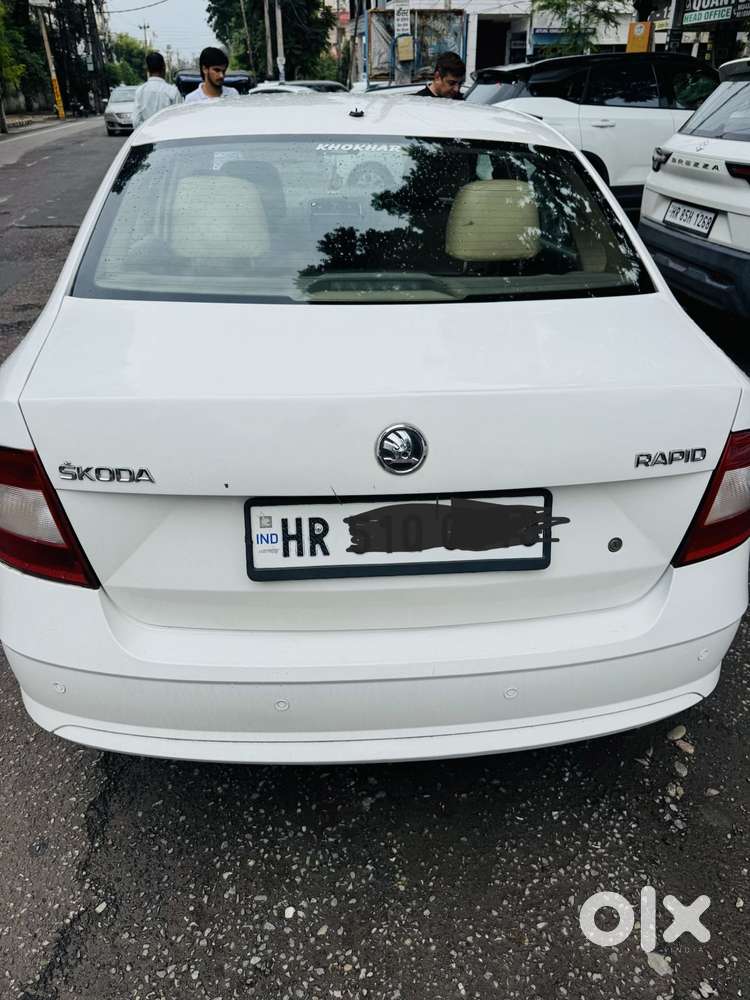 Skoda Rapid 1.6 Mpi Ambition With Alloy Wheel, 2015, Diesel